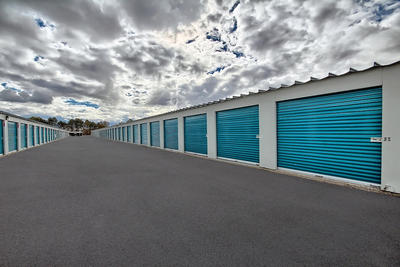 Storage Units at StorageMart - Weston Rd - 8929 Weston Road Woodbridge ON